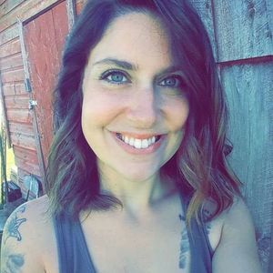 Meet your Posher, Alyshia